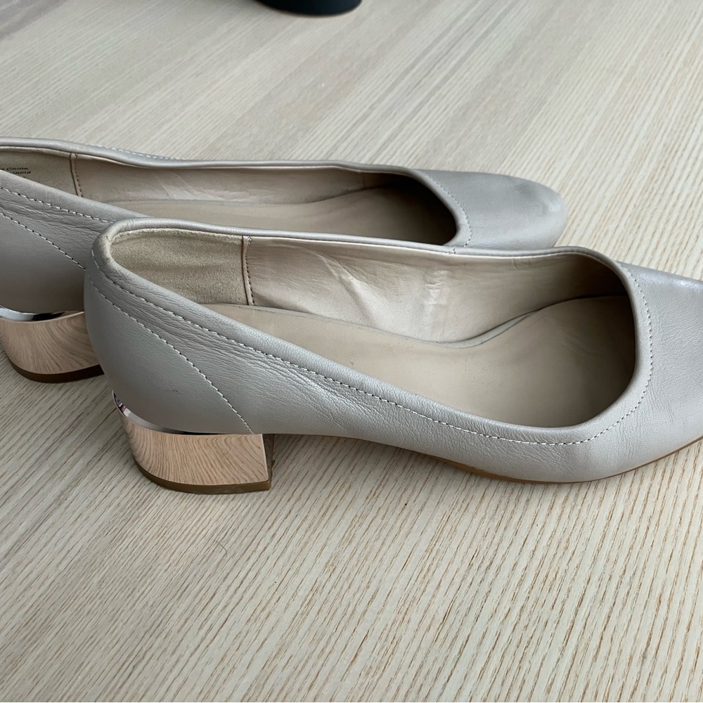 Aldo Cream Leather Gold Block Heels